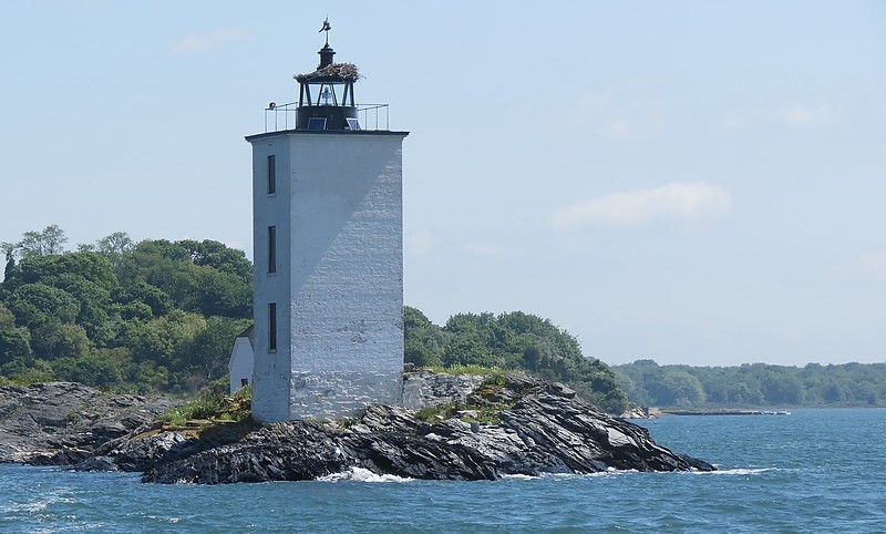 Rhode island / Dutch Island lighthouse
Author of the photo: [url=https://www.flickr.com/photos/21475135@N05/]Karl Agre[/url]
Keywords: Rhode Island;United States;Atlantic ocean;Block Island Sound