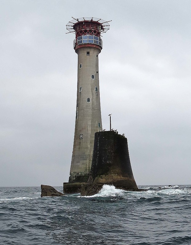 Eddystone lighthouse
Author of the photo: [url=https://www.flickr.com/photos/21475135@N05/]Karl Agre[/url]    
Keywords: Plymouth;England;English channel;Offshore;United Kingdom