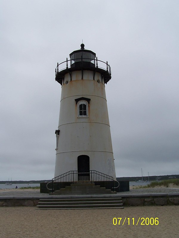 Massachusetts / Edgartown lighthouse
Author of the photo: [url=https://www.flickr.com/photos/bobindrums/]Robert English[/url]
Keywords: United States;Massachusetts;Atlantic ocean;Marthas Vineyard