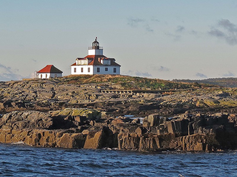 Maine / Egg Rock lighthouse
Author of the photo: [url=https://www.flickr.com/photos/21475135@N05/]Karl Agre[/url]
Keywords: Maine;Atlantic ocean;United States