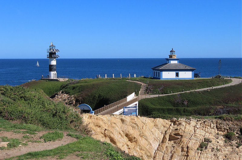 Isla Pancha Lighthouses old and new
Author of the photo: [url=https://www.flickr.com/photos/21475135@N05/]Karl Agre[/url]
Keywords: Atlantic Ocean;Bay of Biscay;Spain;Galicia;Ribadeo