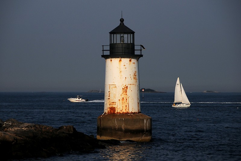 Massachusetts / Fort Pickering lighthouse
Author of the photo: [url=https://www.flickr.com/photos/lighthouser/sets]Rick[/url]
Keywords: United States;Massachusetts;Atlantic ocean;Salem