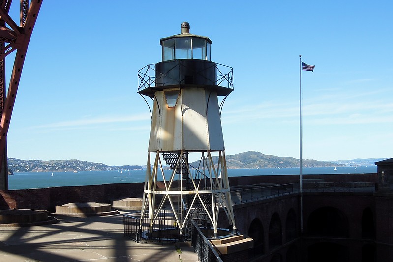 California / Fort Point lighthouse
Author of the photo: [url=https://www.flickr.com/photos/lighthouser/sets]Rick[/url]
Keywords: California;United States;San Francisco