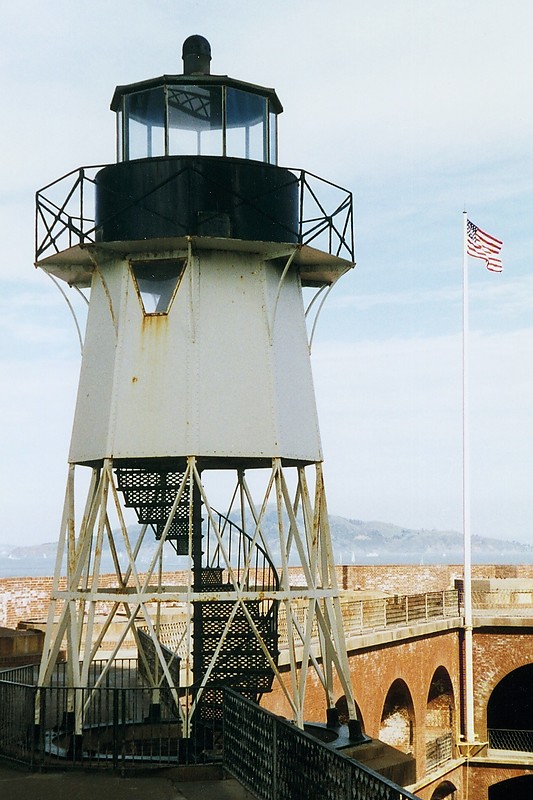 California / Fort Point lighthouse
Author of the photo: [url=https://www.flickr.com/photos/larrymyhre/]Larry Myhre[/url]

Keywords: California;United States;San Francisco
