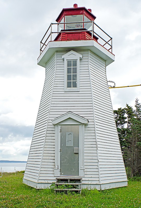 Nova Scotia / Gabarus Lighthouse
Author of the photo: [url=https://www.flickr.com/photos/archer10/] Dennis Jarvis[/url]
Keywords: Nova Scotia;Canada;Atlantic ocean