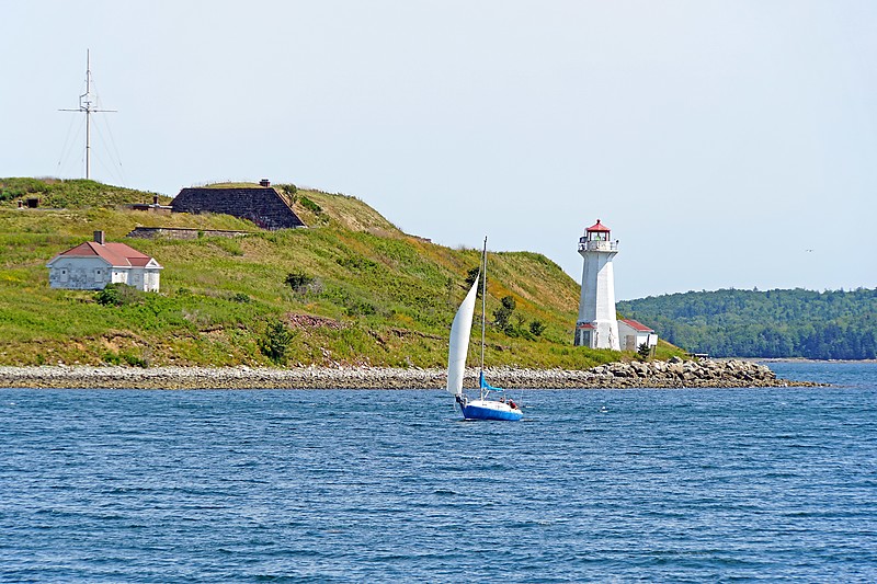 Nova Scotia / George's Island Lighthouse
Author of the photo: [url=https://www.flickr.com/photos/archer10/]Dennis Jarvis[/url]

Keywords: Nova Scotia;Canada;Atlantic ocean;Halifax