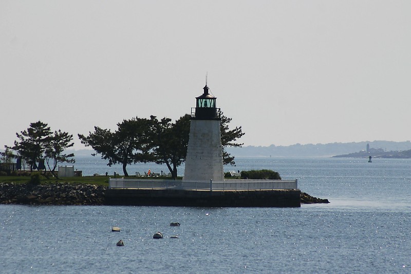 Rhode Island / Newport / Goat Island lighthouse
AKA Newport Harbor lighthouse
Author of the photo: [url=https://www.flickr.com/photos/31291809@N05/]Will[/url]

Keywords: Newport;Rhode Island;United States