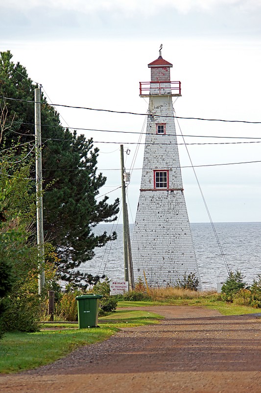 Prince Edward Island / Haszard Point Range Front lighthouse
Author of the photo: [url=https://www.flickr.com/photos/archer10/] Dennis Jarvis[/url]

Keywords: Prince Edward Island;Canada;Northumberland strait