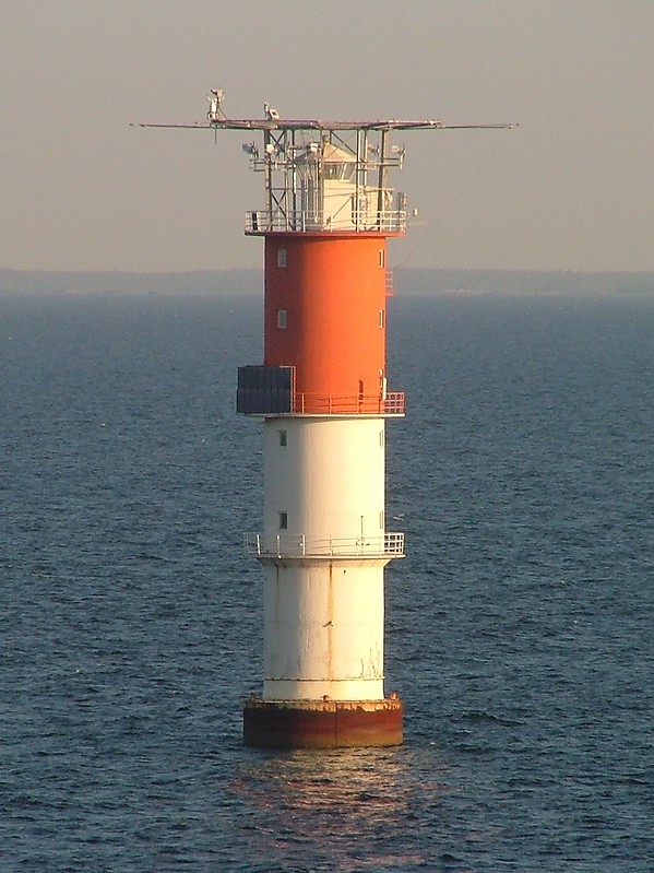 Gulf of Finland / Helsinki Lighthouse 
Author of the photo: [url=https://www.flickr.com/photos/larrymyhre/]Larry Myhre[/url]
Keywords: Helsinki;Finland;Gulf of Finland;Offshore