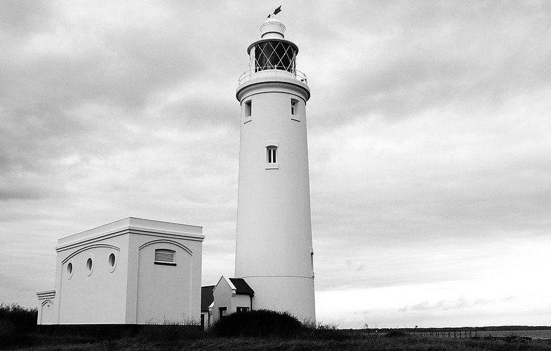 Hurst Point Lighthouse 
Author of the photo: [url=https://www.flickr.com/photos/34919326@N00/]Fin Wright[/url]
Keywords: England;United Kingdom;Solent