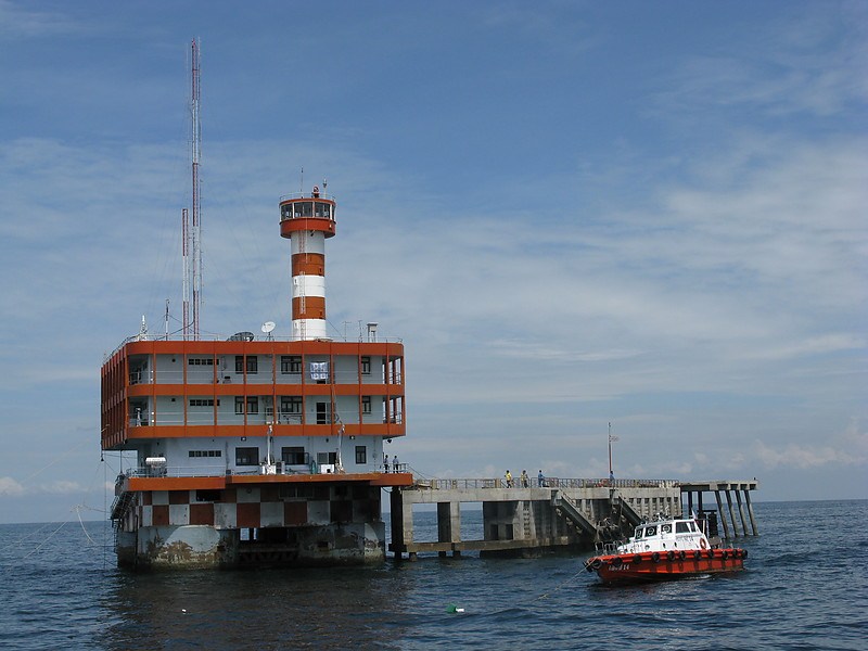 Bangkok Bar Pilot Station Lighthouse
Keywords: Bangkok;Thailand;Bay of Bangkok;Vessel Traffic Service