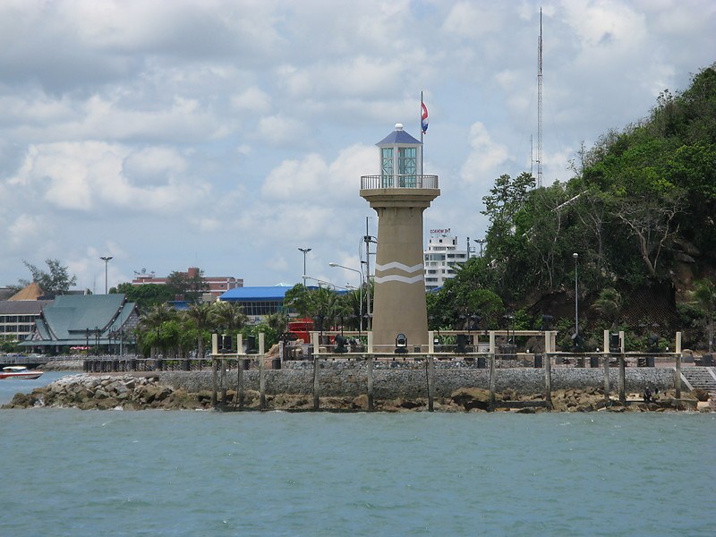 Pattaya Lighthouse
Pattaya, a resort north Sattahip has a decorative lighthouse for climbing not an aid to navigation.
Keywords: Pattaya;Thailand;Bay of Bangkok;Faux