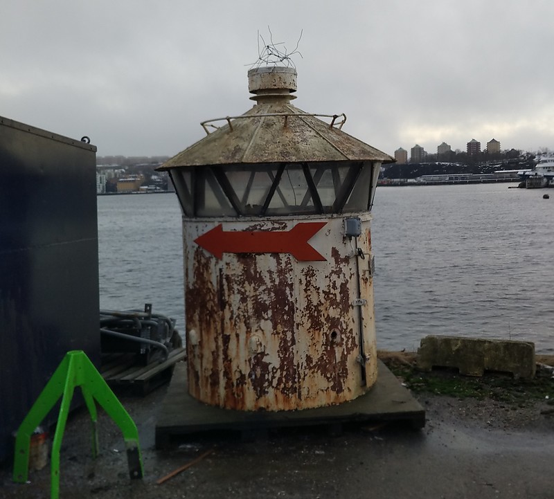 Stockholm / Disused light stored in SMA
Sweden Maritime Organization
Keywords: Stockholm;Sweden