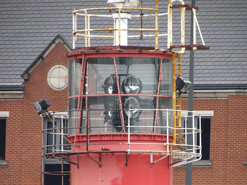 Trinity House Lightvessel 23 (LV 23) - Lantern
Berthed in Liverpool
Keywords: Liverpool;Lightship;England;United Kingdom;Lantern