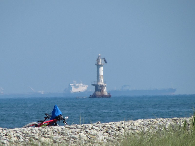 Novorossiysk / Sudzhukskiy lighthouse
Keywords: Novorossiysk;Russia;Black Sea;Offshore