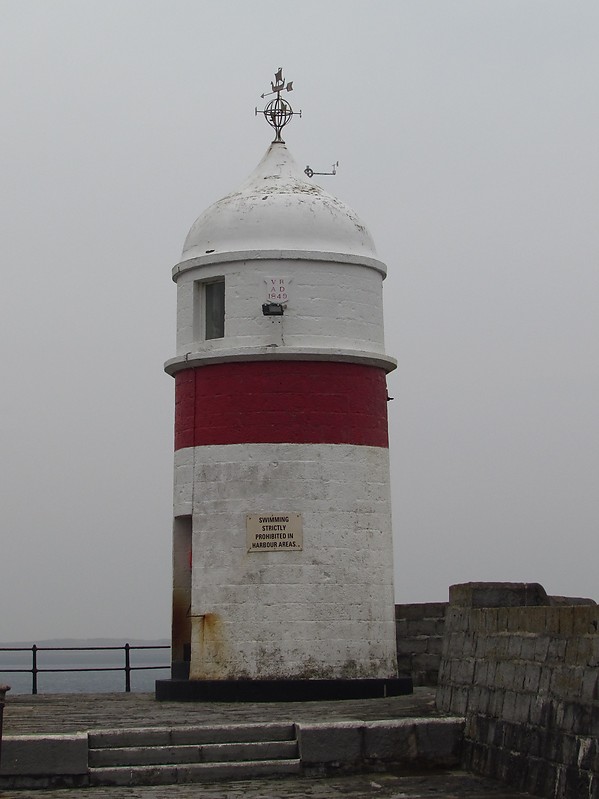 Isle of Man / Castletown / New Pier Head lighthouse
Keywords: Isle of Man;Castletown;Irish sea