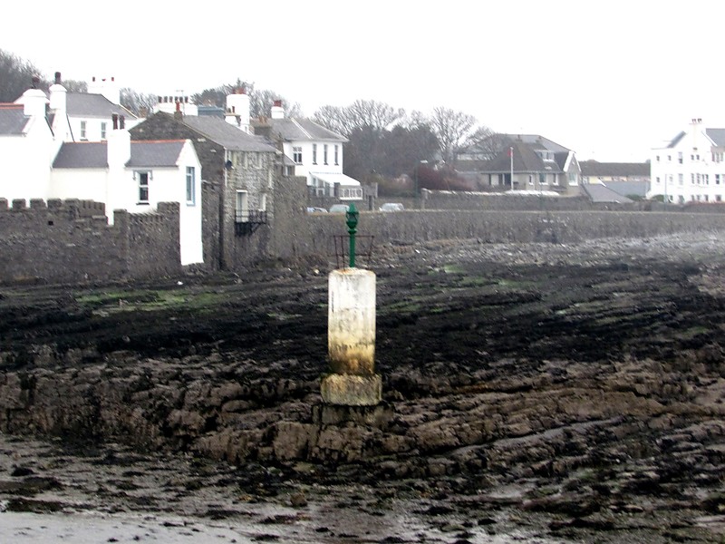 Isle of Man / Castletown N side of Entrance light
Keywords: Isle of Man;Castletown;Irish sea