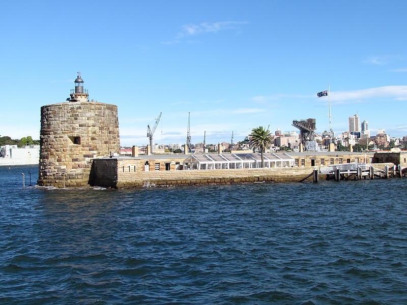 Sydney Harbour / Fort Denison Lighthouse
Keywords: Sydney Harbour;Australia;Tasman sea;New South Wales;Offshore