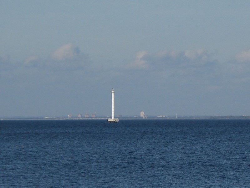 Saint-Petersburg / Petrovskiy channel range rear lighthouse
Keywords: Saint-Petersburg;Gulf of Finland;Russia;Offshore