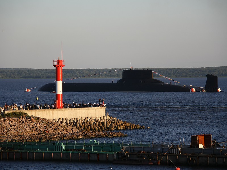 Saint-Petersburg Flood Protection Barrier / C1 Navigational structure / Internal North Mole light
Russian submarine Dmitriy Donskoi is on the background during Navy day in 2017
Keywords: Saint-Petersburg;Gulf of Finland;Russia