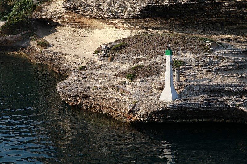 Corsica / Bonifacio / Pointe Cacavento light
Keywords: Corsica;Bonifacio;Mediterranean sea;France