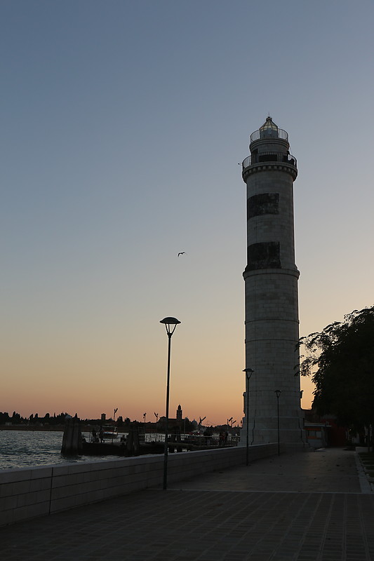 Golfo di Venezia / Isola di Murano / Murano (Entrance Range Rear) Lighthouse at sunset
Photo by Slava Lapo
Keywords: Murano;Venice;Italy;Sunset