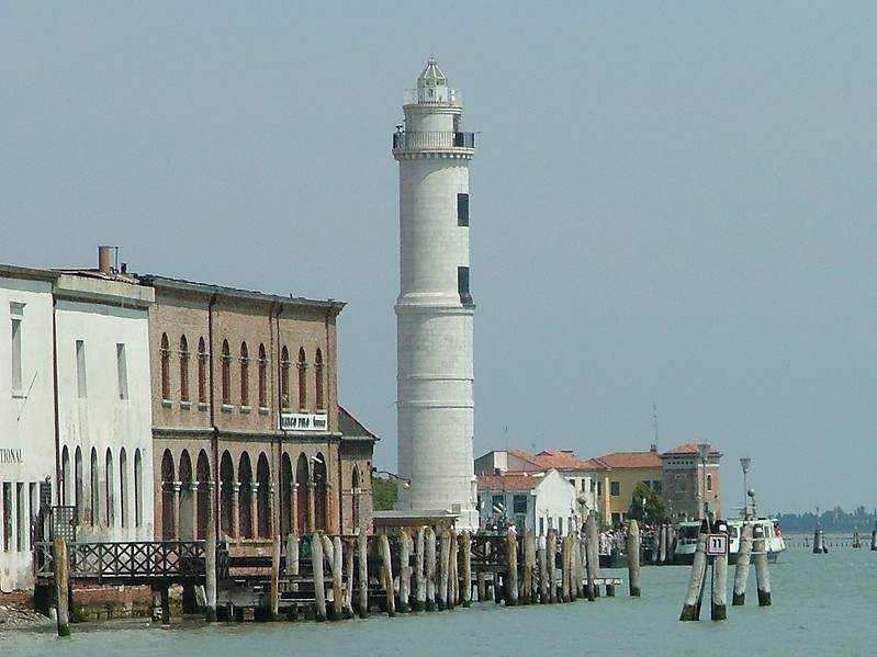 Golfo di Venezia / Isola di Murano / Murano (Entrance Range Rear) Lighthouse
Author of the photo: [url=https://www.flickr.com/photos/larrymyhre/]Larry Myhre[/url]
Keywords: Murano;Venice;Italy