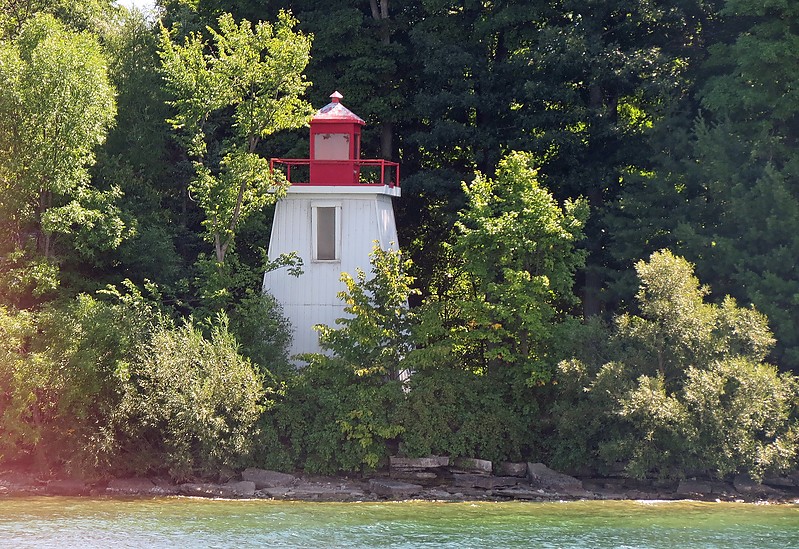 Saint Lawrence river / Knapp Point lighthouse
AKA Brown's Point
Author of the photo: [url=https://www.flickr.com/photos/21475135@N05/]Karl Agre[/url]
Keywords: Saint Lawrence river;Ontario;Canada