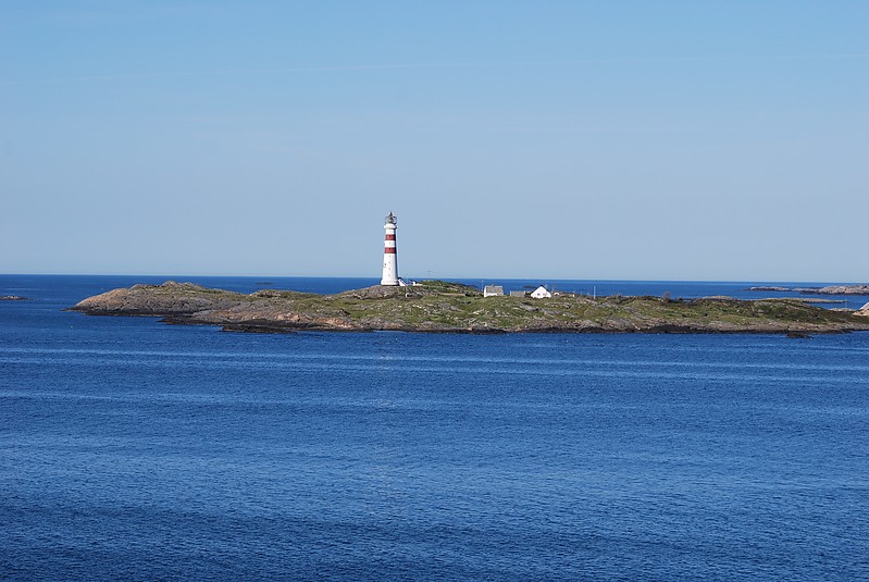 Oksoy lighthouse
Author of the photo: [url=http://www.flickr.com/photos/14716771@N05/]Erik Christensen[/url]
Keywords: Kristiansand;Vest-Agder;Norway;North Sea