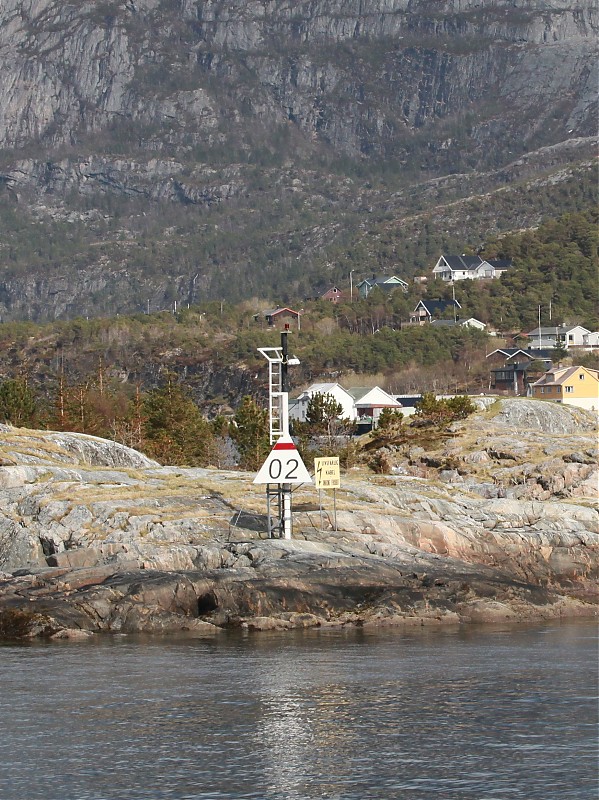 Kvingra / Stongholmen light
Keywords: Rorvik;Norway;Norwegian sea;Kvingra