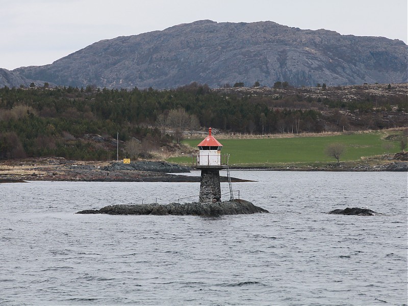 Lekafjord / Madsøygalten lighthouse
Keywords: Norway;Norwegian sea;Lekafjord;Rorvik
