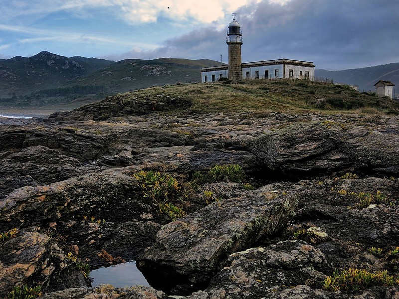 Galicia / Faro de Larino
AKA  Punta ?nsua lighthouse
Author of the photo: [url=https://www.flickr.com/photos/69793877@N07/]jburzuri[/url]

Keywords: Spain;Atlantic ocean;Galicia