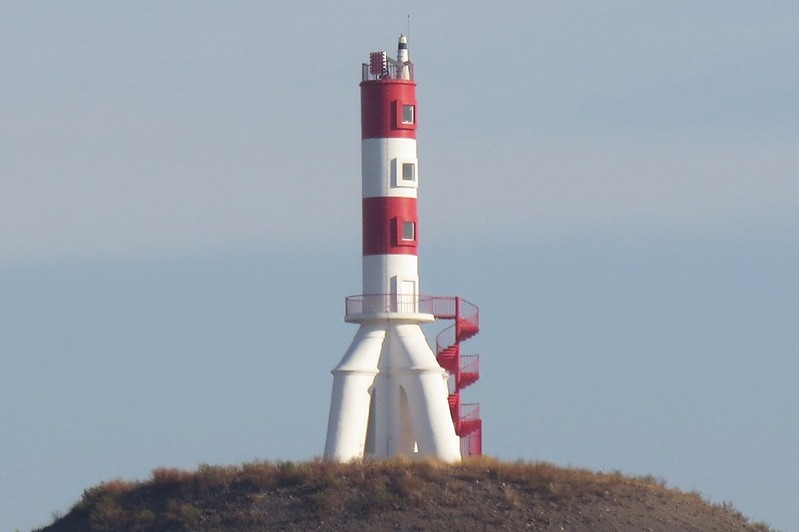 Lisbon / Mama Sul lighthouse
Rear range to Gibalta 
Keywords: Portugal;Lisbon;Atlantic ocean