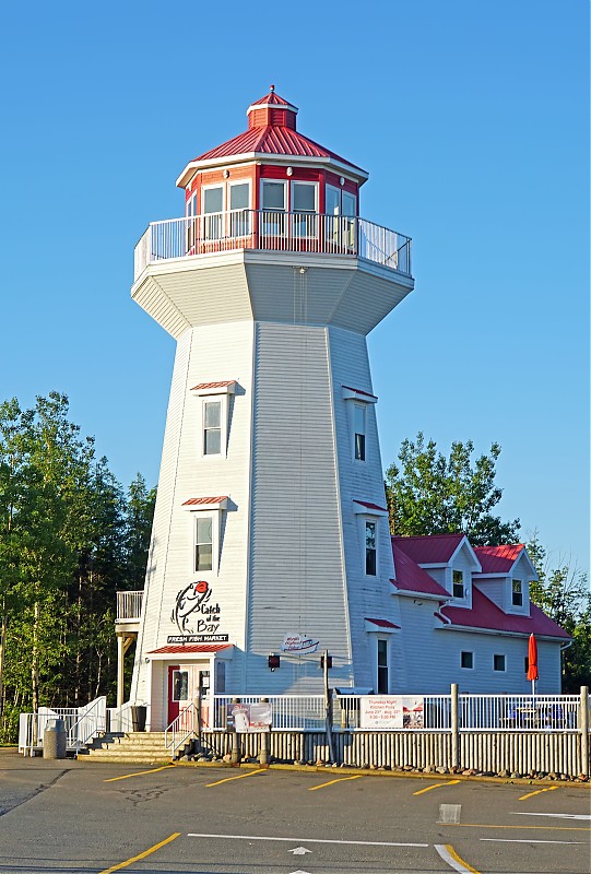 Nova Scotia / Masstown faux lighthouse
Author of the photo: [url=https://www.flickr.com/photos/archer10/] Dennis Jarvis[/url]
Keywords: Nova Scotia;Faux