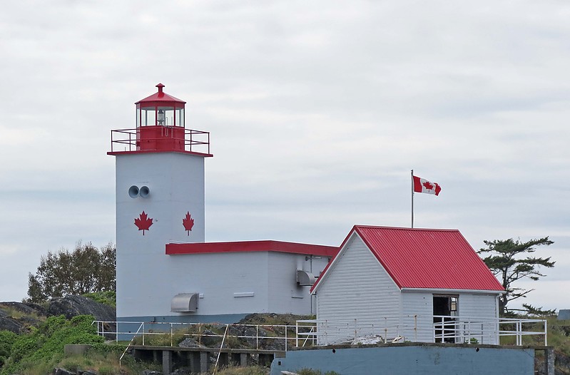 Merry Island Lighthouse
Author of the photo: [url=https://www.flickr.com/photos/21475135@N05/]Karl Agre[/url]
Keywords: Georgia strait;Canada;British Columbia