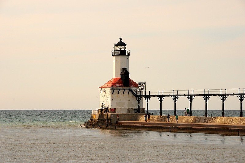 Indiana / Michigan City / East Pierhead lighthouse
Author of the photo:[url=https://www.flickr.com/photos/lighthouser/sets]Rick[/url]
Keywords: Indiana;Lake Michigan;United States;Michigan city