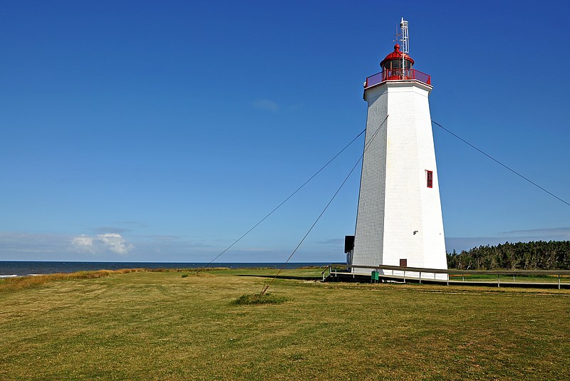 New Brunswick / Miscou Island lighthouse
Author of the photo: [url=https://www.flickr.com/photos/archer10/]Dennis Jarvis[/url]
Keywords: New Brunswick;Canada;Saint Lawrence Gulf