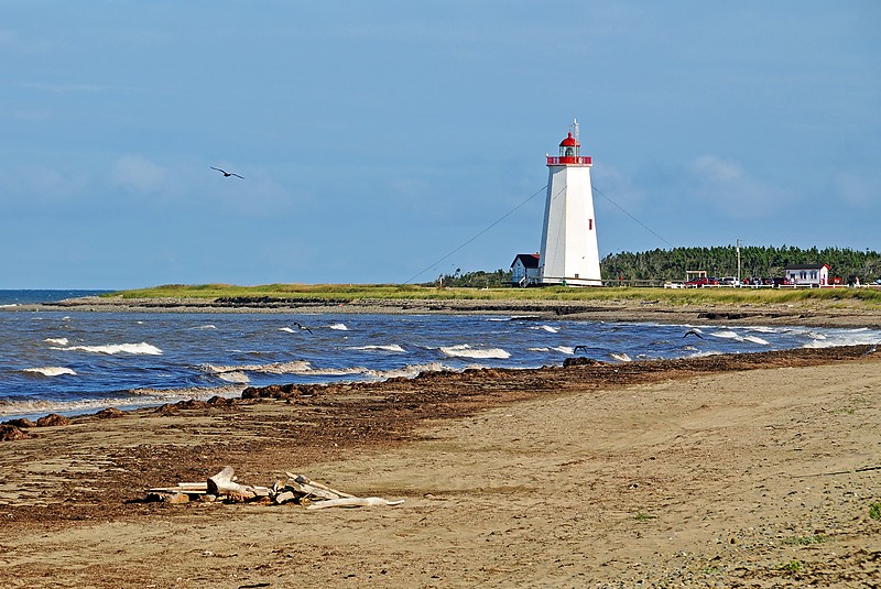 New Brunswick / Miscou Island lighthouse
Author of the photo: [url=https://www.flickr.com/photos/archer10/]Dennis Jarvis[/url]
Keywords: New Brunswick;Canada;Saint Lawrence Gulf