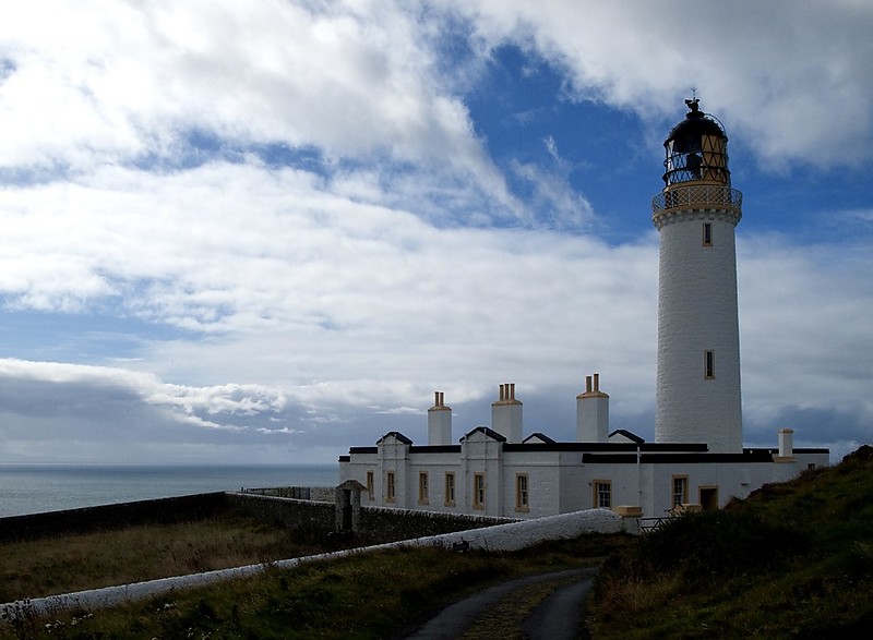 Mull of Galloway lighthouse
Author of the photo: [url=https://www.flickr.com/photos/34919326@N00/]Fin Wright[/url]

Keywords: Galloway;Scotland;United Kingdom;North Channel;Irish sea