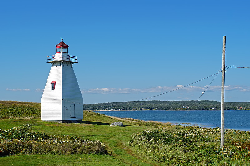 Nova Scotia / French Point Lighthouse
AKA Pleasant Point, Musquodoboit Harbour Range Rear
Author of the photo: [url=https://www.flickr.com/photos/archer10/]Dennis Jarvis[/url]
Keywords: Atlantic ocean;Canada;Nova Scotia