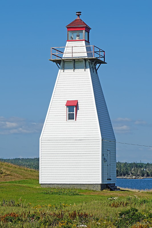Nova Scotia / French Point Lighthouse
AKA Pleasant Point, Musquodoboit Harbour Range Rear
Author of the photo: [url=https://www.flickr.com/photos/archer10/]Dennis Jarvis[/url]
Keywords: Atlantic ocean;Canada;Nova Scotia