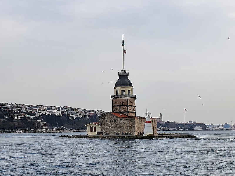 Istanbul / Kizkulesi lighthouse (old and new)
Keywords: Istanbul;Bosphorus;Turkey