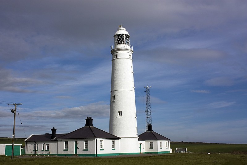 Nash Point lighthouse
Author of the photo: [url=https://www.flickr.com/photos/34919326@N00/]Fin Wright[/url]

Keywords: Irish Sea;Wales;United Kingdom;Bristol Channel