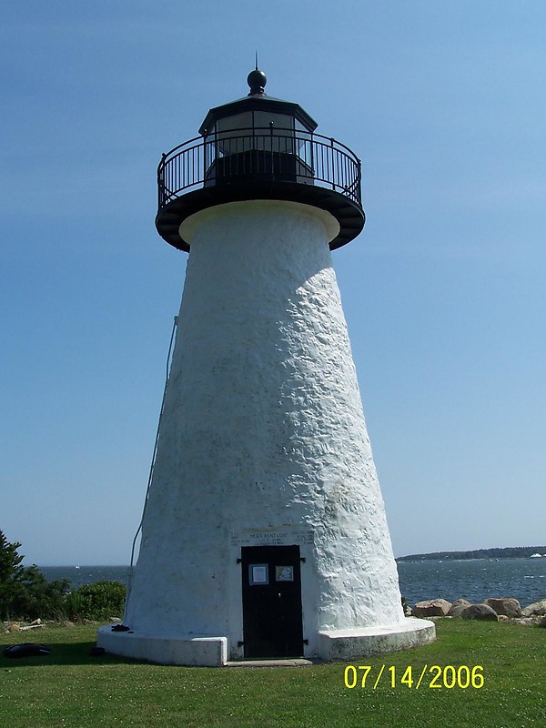 Massachusetts / Ned's Point lighthouse
Author of the photo: [url=https://www.flickr.com/photos/bobindrums/]Robert English[/url]
Keywords: Massachusetts;Atlantic ocean;United States