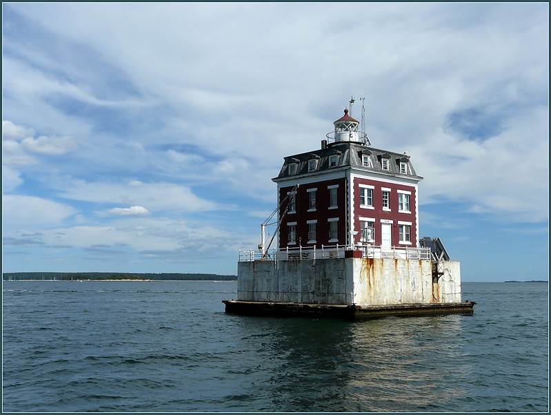 Connecticut / New London Ledge lighthouse
Author of the photo: [url=https://www.flickr.com/photos/9742303@N02/albums]Kaye Duncan[/url]

Keywords: Connecticut;United States;Atlantic ocean;Offshore