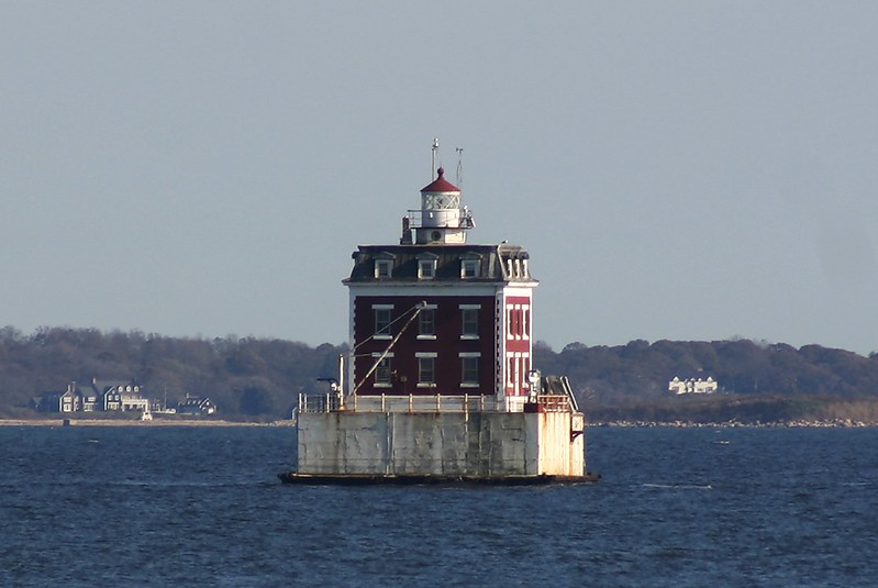 Connecticut / New London Ledge lighthouse
Author of the photo: [url=https://www.flickr.com/photos/31291809@N05/]Will[/url]

Keywords: Connecticut;United States;Atlantic ocean;Offshore