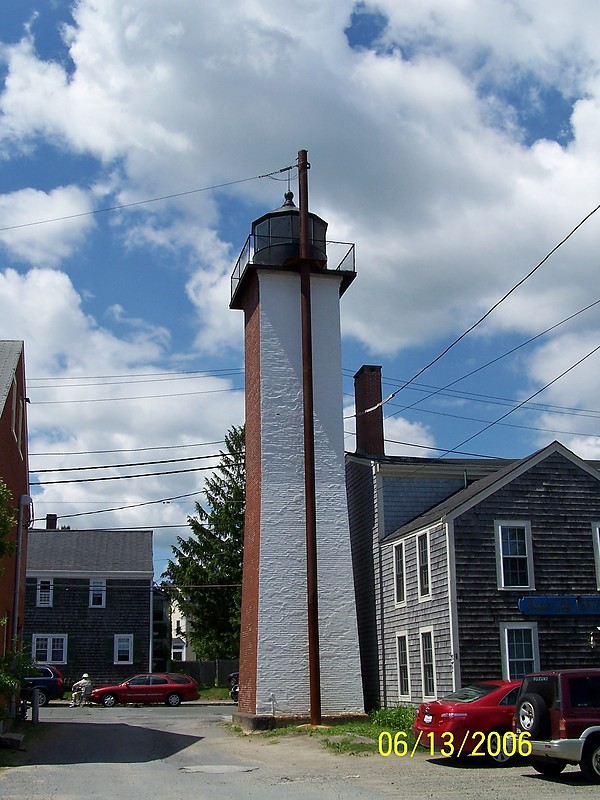 Massachusetts / Newburyport Harbor Range Rear lighthouse
Author of the photo: [url=https://www.flickr.com/photos/bobindrums/]Robert English[/url]
Keywords: Massachusetts;Atlantic ocean;Newburyport;United States