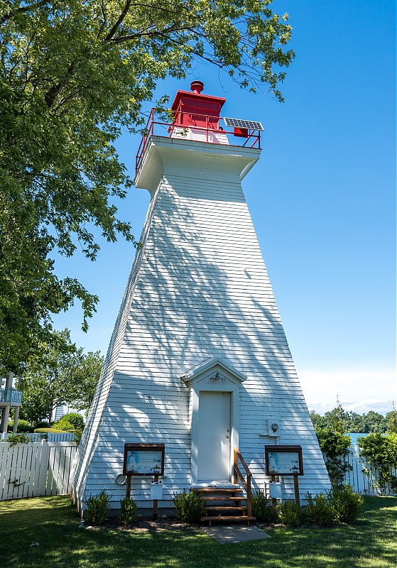 Niagara River Range Rear lighthouse
Author of the photo: [url=https://www.flickr.com/photos/selectorjonathonphotography/]Selector Jonathon Photography[/url]
Keywords: Niagara River;Ontario;Canada