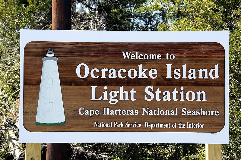 North Carolina / Ocracoke island lighthouse - plate
Author of the photo: [url=https://www.flickr.com/photos/lighthouser/sets]Rick[/url]
Keywords: North Carolina;Ocracoke;United States;Atlantic ocean;Plate