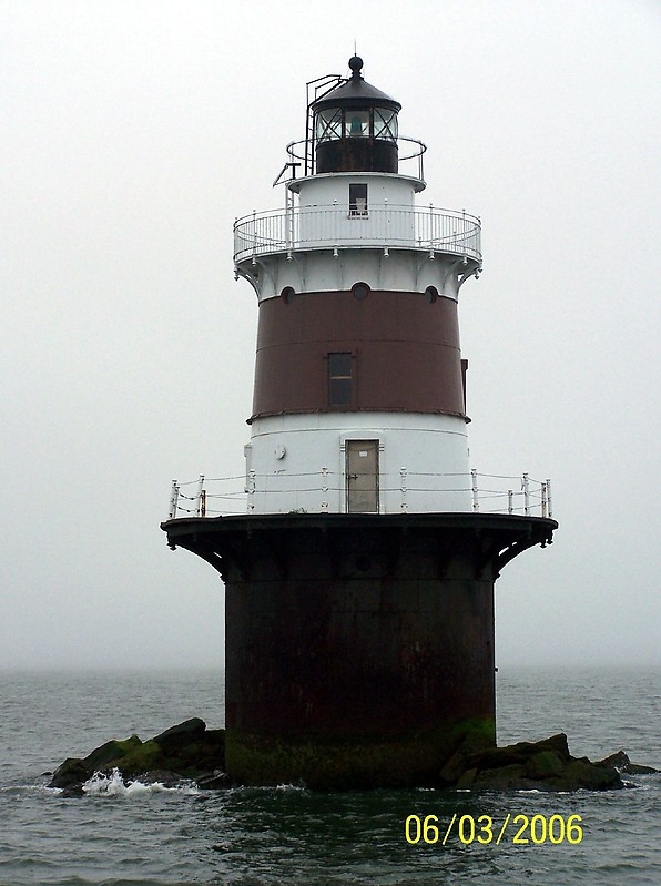 Connecticut / Peck Ledge lighthouse
Author of the photo: [url=https://www.flickr.com/photos/bobindrums/]Robert English[/url]

Keywords: Connecticut;United States;Atlantic ocean;Long Island Sound